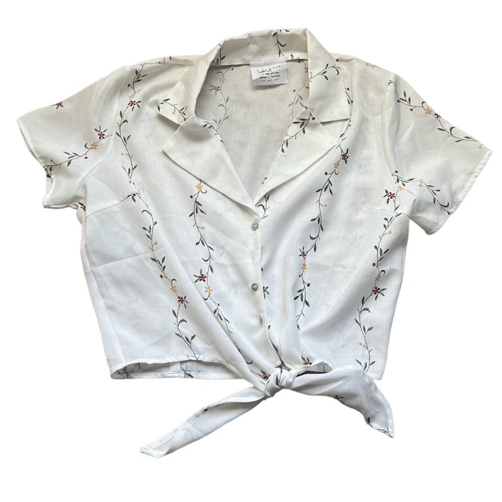 Sadie & Love | White Cropped Floral Front Tie Shirt
